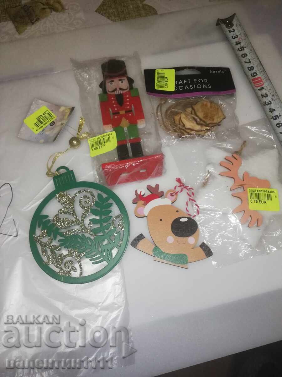 Jucării pentru bradul de Crăciun Jucării pentru bradul de Crăciun