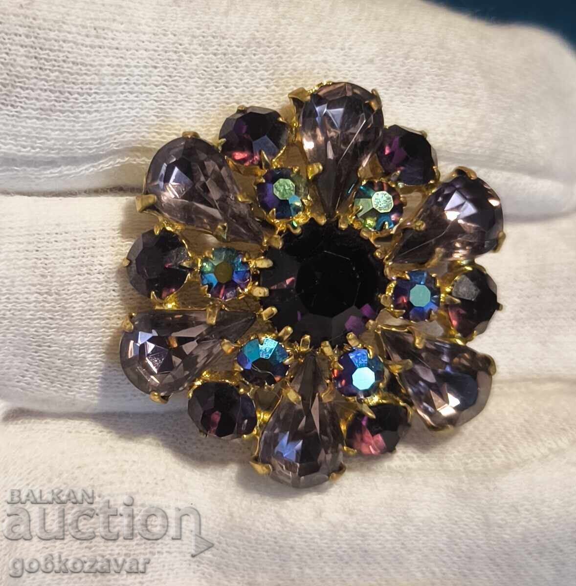 Винтидж ,Брошка „Цвете" с аврора бореалис кристали Красота Винтидж ,Брошка „Цвете" с аврора бореалис кристали Красота