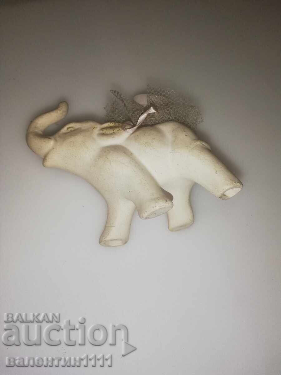 Φιγούρα ελεφαντάκι με τιμή 0.01 BGN | € 0.01 Φιγούρα ελεφαντάκι με τιμή 0.01 BGN | € 0.01