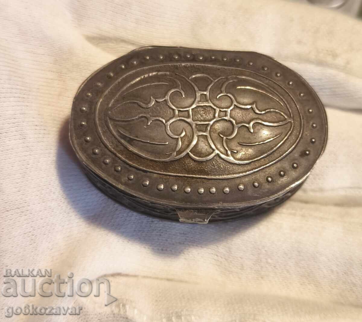 Cutie veche de argint lucrată manual! Argint 925! Cutie veche de argint lucrată manual! Argint 925!