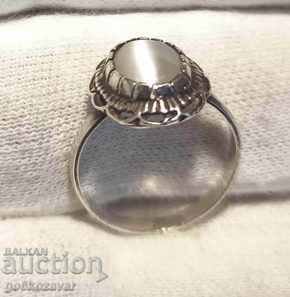 Inel de argint cu cabochon, piatră de lună ! cu preț 47.00 BGN | € 24.03 Inel de argint cu cabochon, piatră de lună ! cu preț 47.00 BGN | € 24.03
