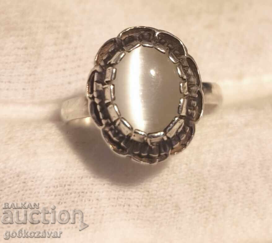 Inel de argint cu cabochon, piatră de lună ! Inel de argint cu cabochon, piatră de lună !