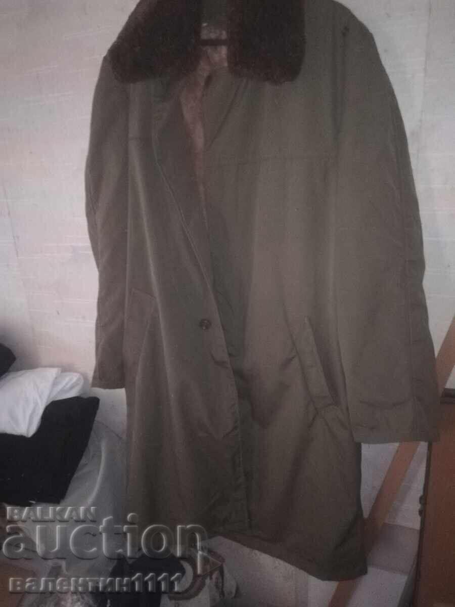 Νέο παλτό αξιωματικού