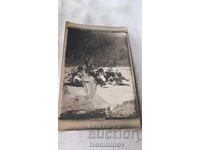 Снимка Луковитъ Младежи и девойки покрай реката