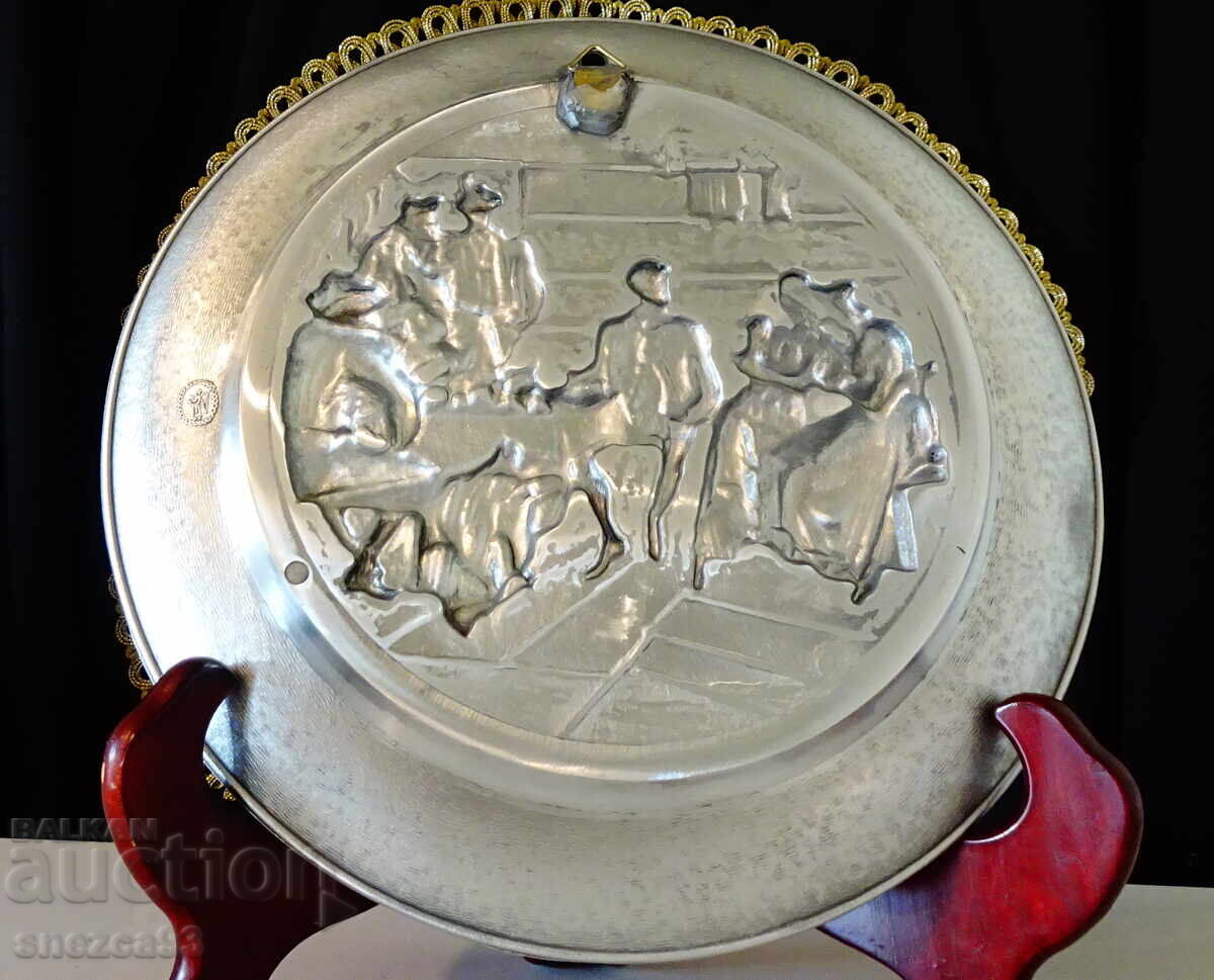 Доставка на Калаена чиния с картина Сватосване,калаена сватба. Доставка на Калаена чиния с картина Сватосване,калаена сватба.