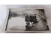 Fotografie eleve din clasa a VIII-a din Lukovit lângă râul Zl. Panega