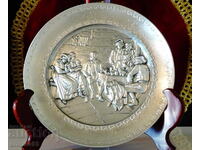 Калаена чиния с картина Сватосване,калаена сватба,19 см.