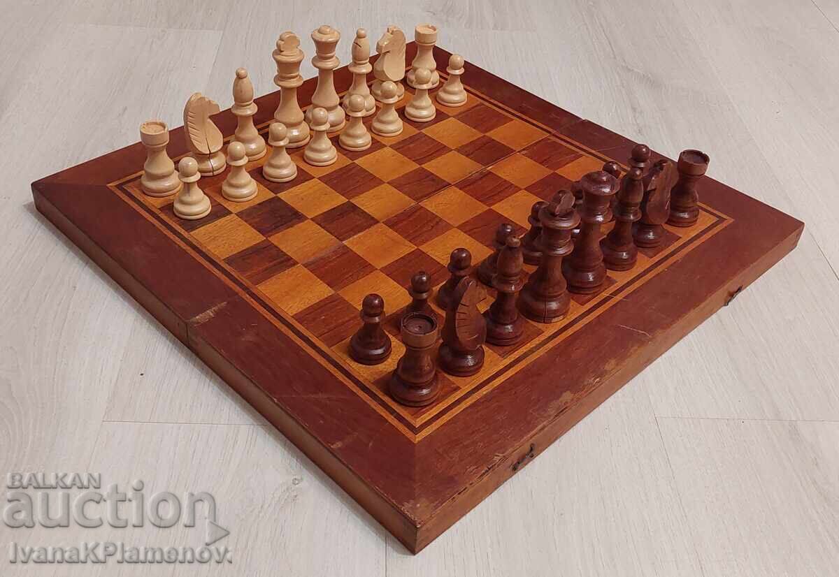 Аукцион Шах и табла фигури дървени 48см за ценители Аукцион Шах и табла фигури дървени 48см за ценители