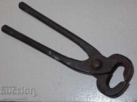 Стари ковани клещи керпедент керпедени