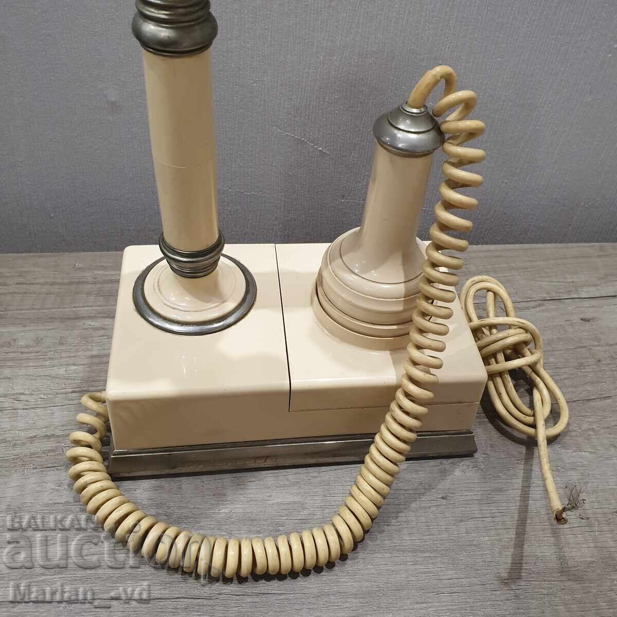 Ретро телефон с цена 130.00 лв. | € 66.47 Ретро телефон с цена 130.00 лв. | € 66.47