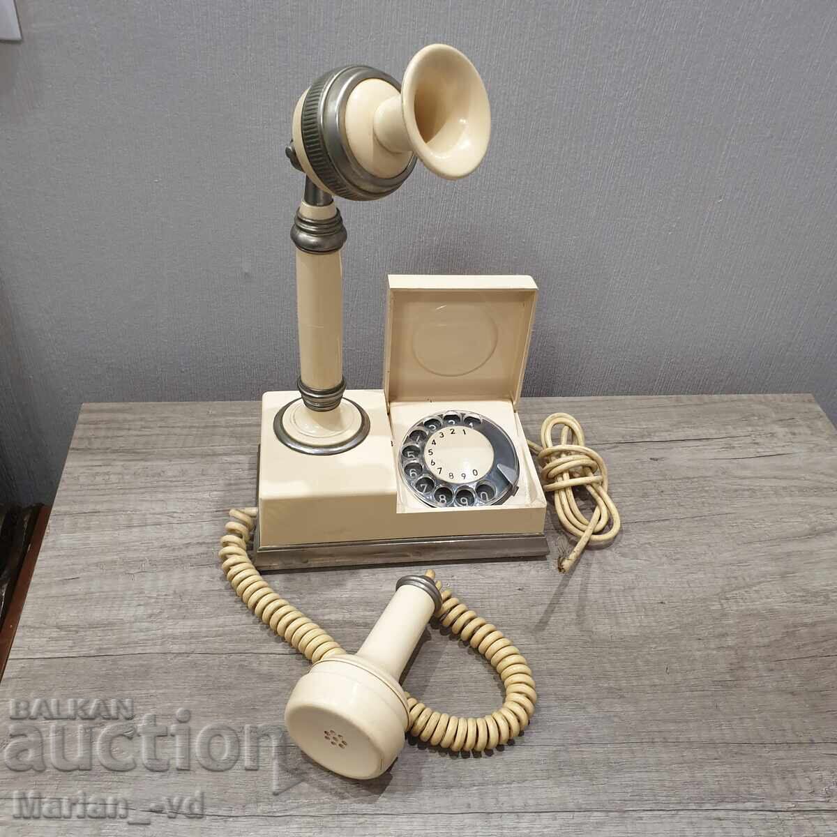 Ретро телефон Ретро телефон