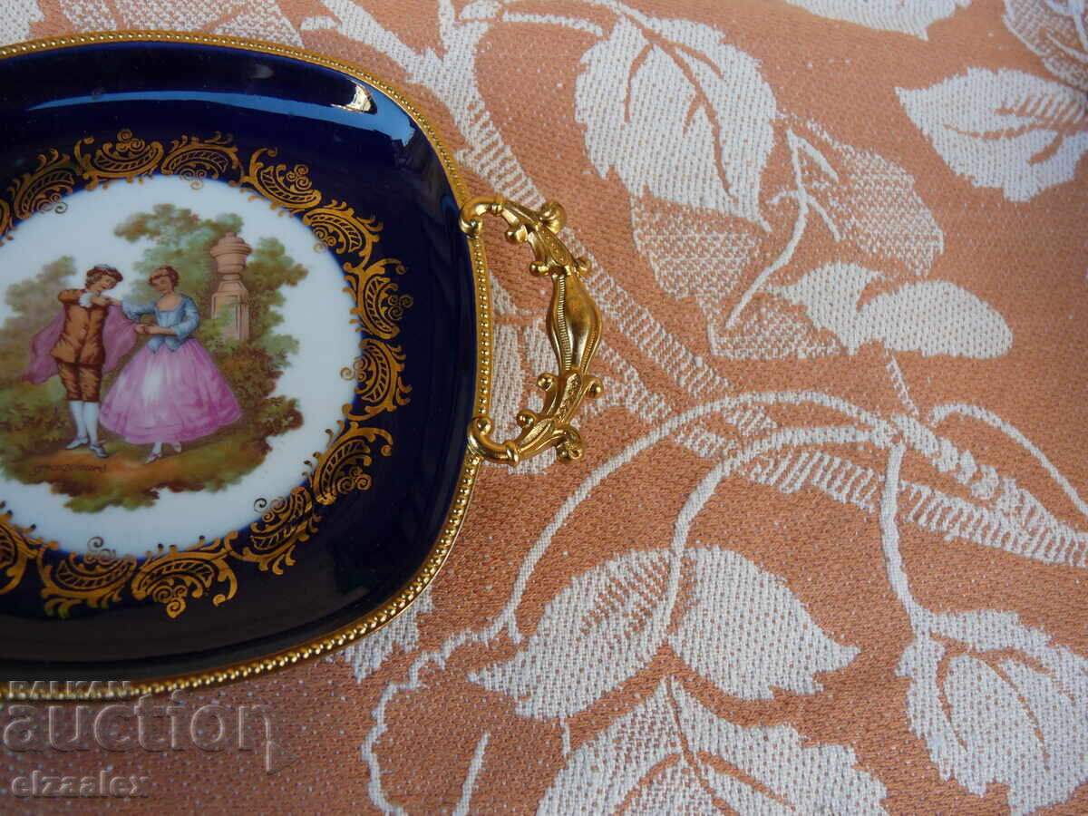 Auction Old hand-painted LIMOGES porcelain 16 / 12 cm bronze handles Auction Old hand-painted LIMOGES porcelain 16 / 12 cm bronze handles