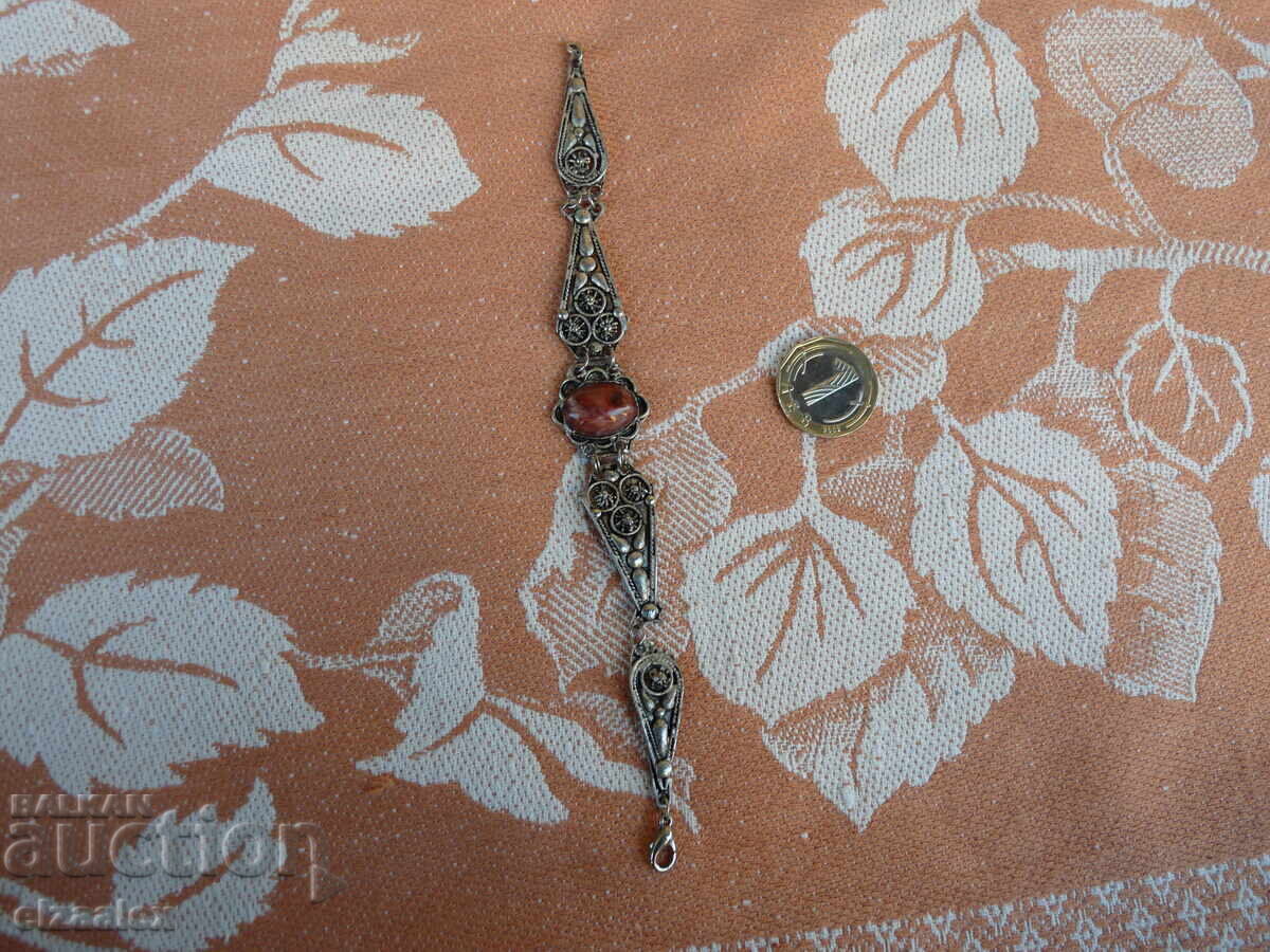 Παλιό ασημένιο βραχιόλι με τιμή 50.00 BGN | € 25.56 Παλιό ασημένιο βραχιόλι με τιμή 50.00 BGN | € 25.56