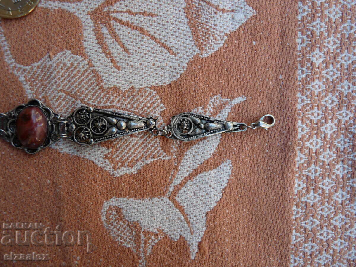 Παράδοση Παλιό ασημένιο βραχιόλι Παράδοση Παλιό ασημένιο βραχιόλι