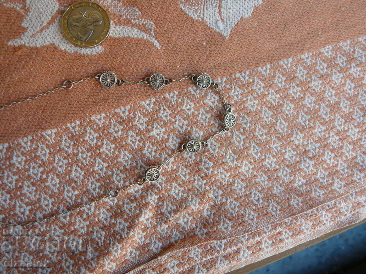 Доставка на Старо сребърно колие Доставка на Старо сребърно колие