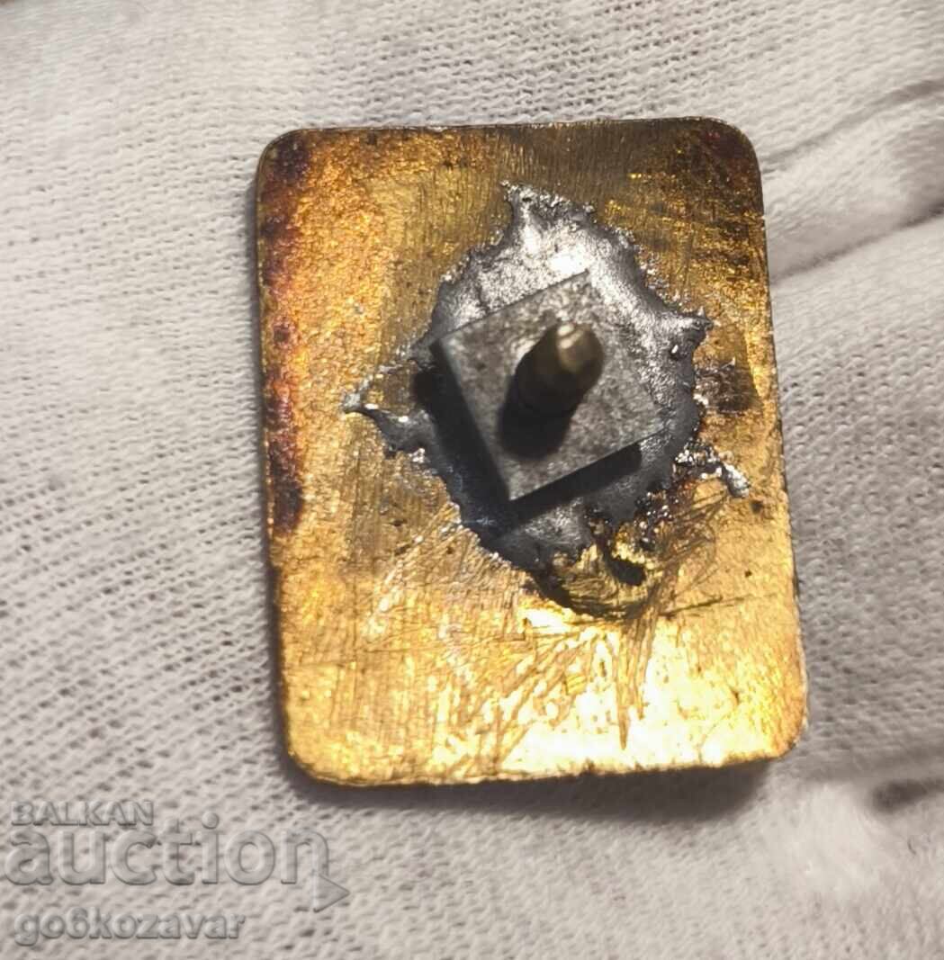 15,г младежко туристическо,алпийско лято ! Емайл ! с цена 6.00 лв. | € 3.07 15,г младежко туристическо,алпийско лято ! Емайл ! с цена 6.00 лв. | € 3.07