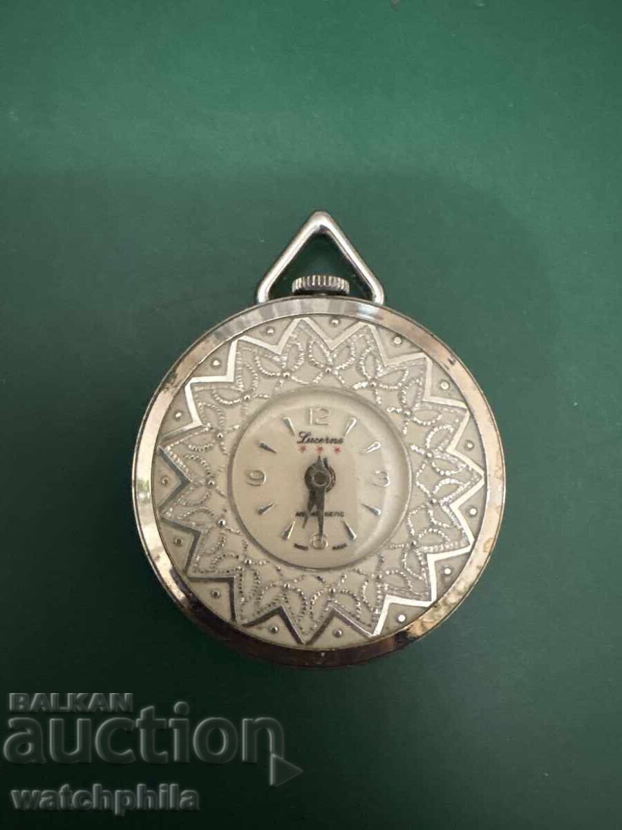Lucerne рядък швейцарски часовник медалион. Работи Lucerne рядък швейцарски часовник медалион. Работи
