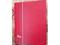 Филателия-мн. хубав класьор с 24 листа и около 300 пощ.марки