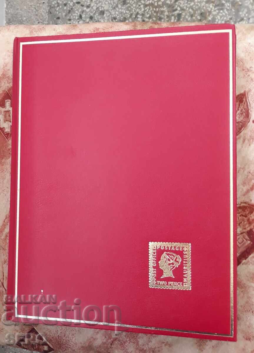 Filatelie - clasor frumos, cu 30 de file și circa 150 de timbre poștale Filatelie - clasor frumos, cu 30 de file și circa 150 de timbre poștale