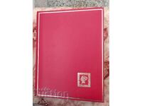 Filatelie - clasor frumos, cu 30 de file și circa 150 de timbre poștale