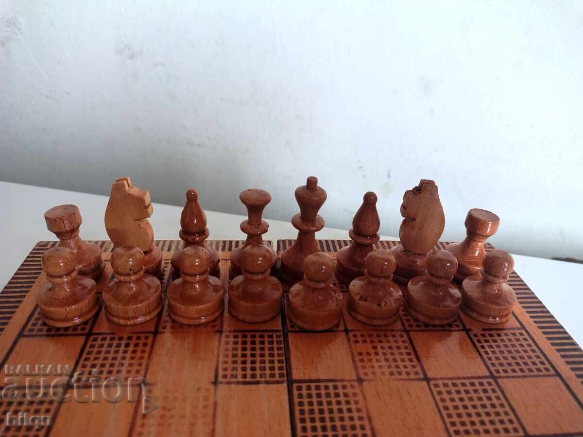 Licitație Șah Vechi de Lemn Excelent Licitație Șah Vechi de Lemn Excelent