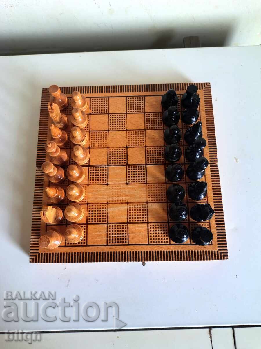 Șah Vechi de Lemn Excelent - 5 Șah Vechi de Lemn Excelent - 5