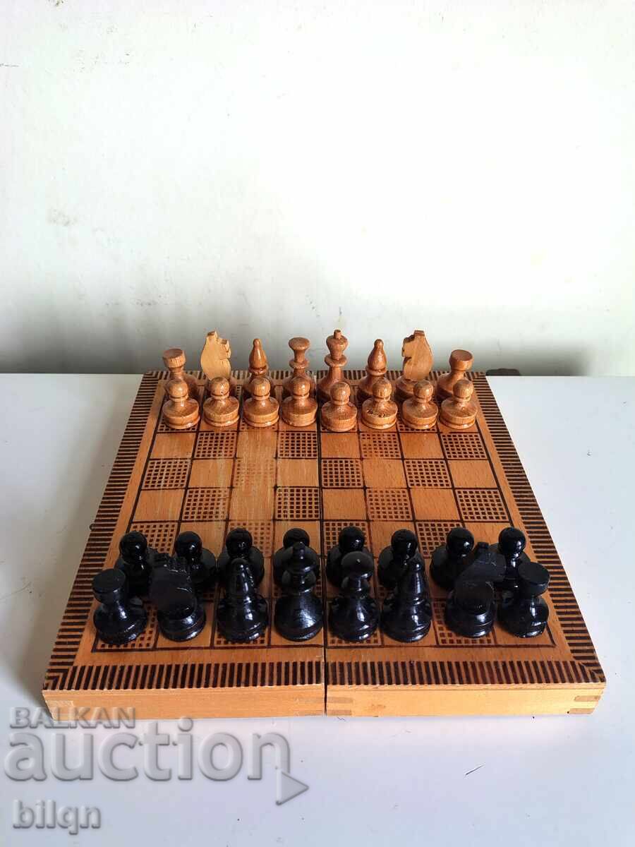 Șah Vechi de Lemn Excelent Șah Vechi de Lemn Excelent