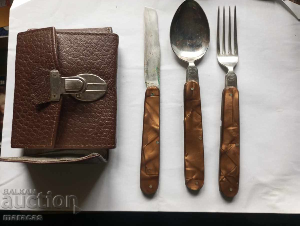 Set de tacâmuri turistice cu preț 35.00 BGN | € 17.90 Set de tacâmuri turistice cu preț 35.00 BGN | € 17.90