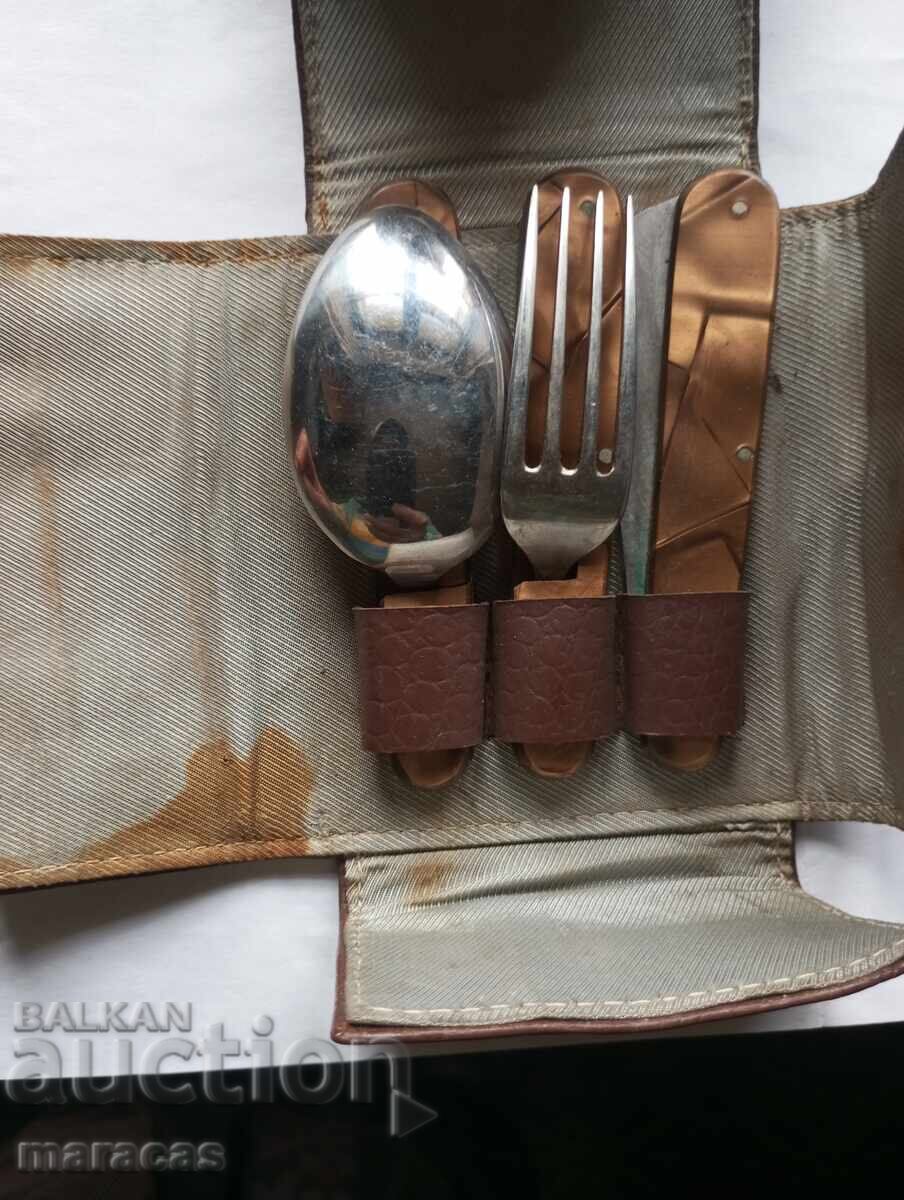 Set de tacâmuri turistice Set de tacâmuri turistice