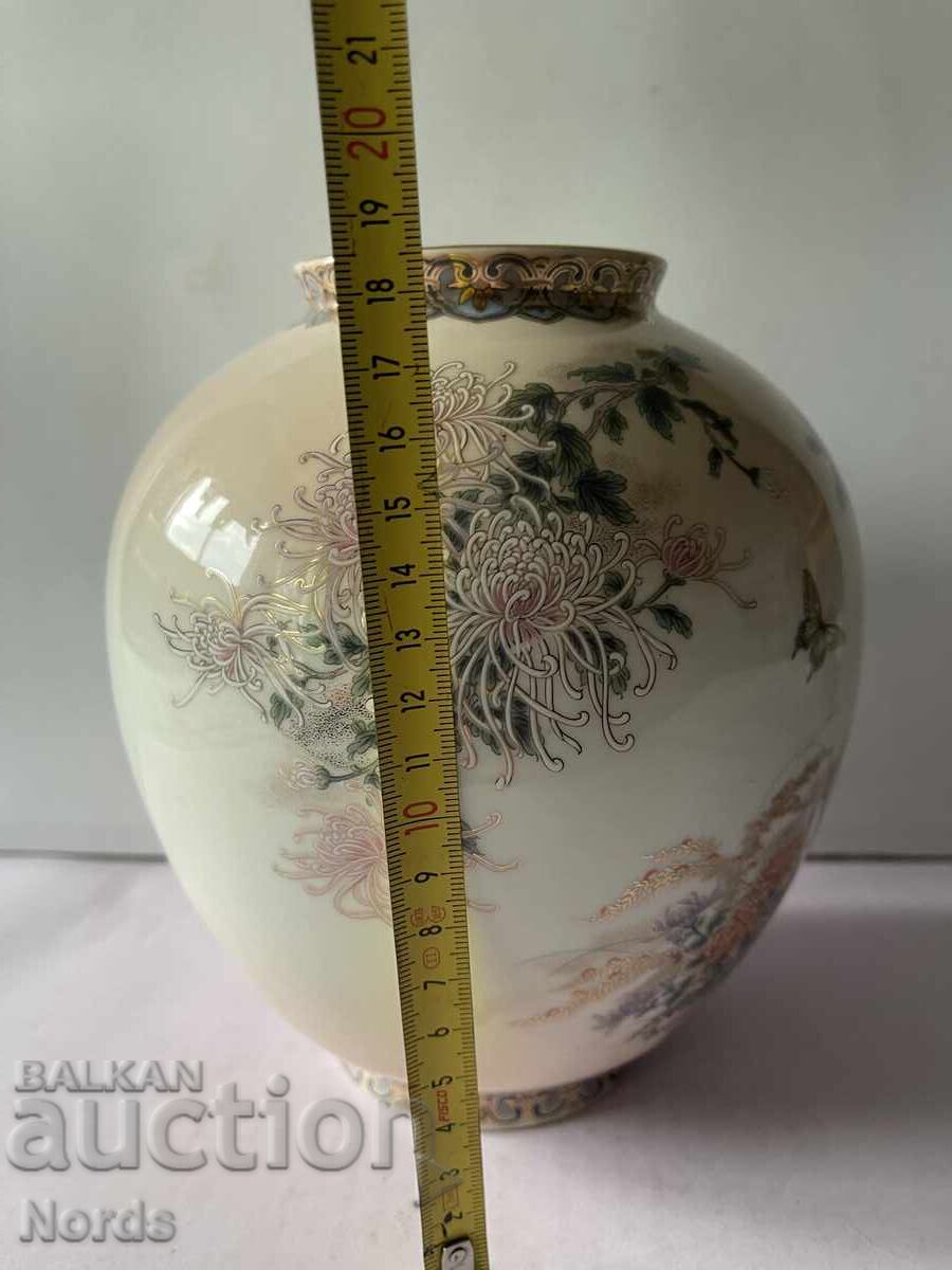 Vază japoneză frumoasă - 6 Vază japoneză frumoasă - 6