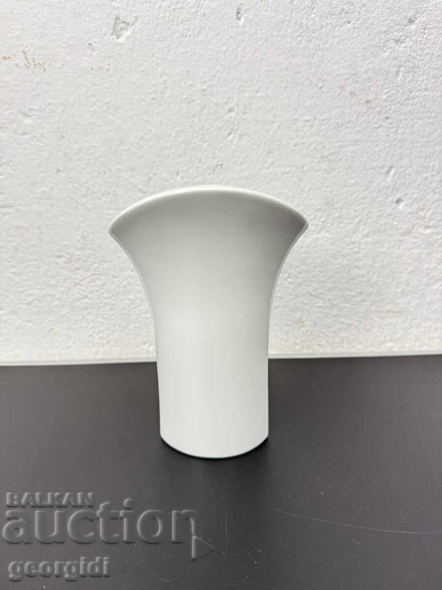 Порцеланова ваза Kaiser. №7720 с цена 65.00 лв. | € 33.23 Порцеланова ваза Kaiser. №7720 с цена 65.00 лв. | € 33.23