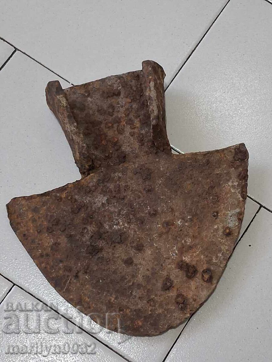 Παλιό σφυρήλατο άροτρο, άροτρο, άροτρο με τιμή € 22.50 | 44.01 BGN Παλιό σφυρήλατο άροτρο, άροτρο, άροτρο με τιμή € 22.50 | 44.01 BGN