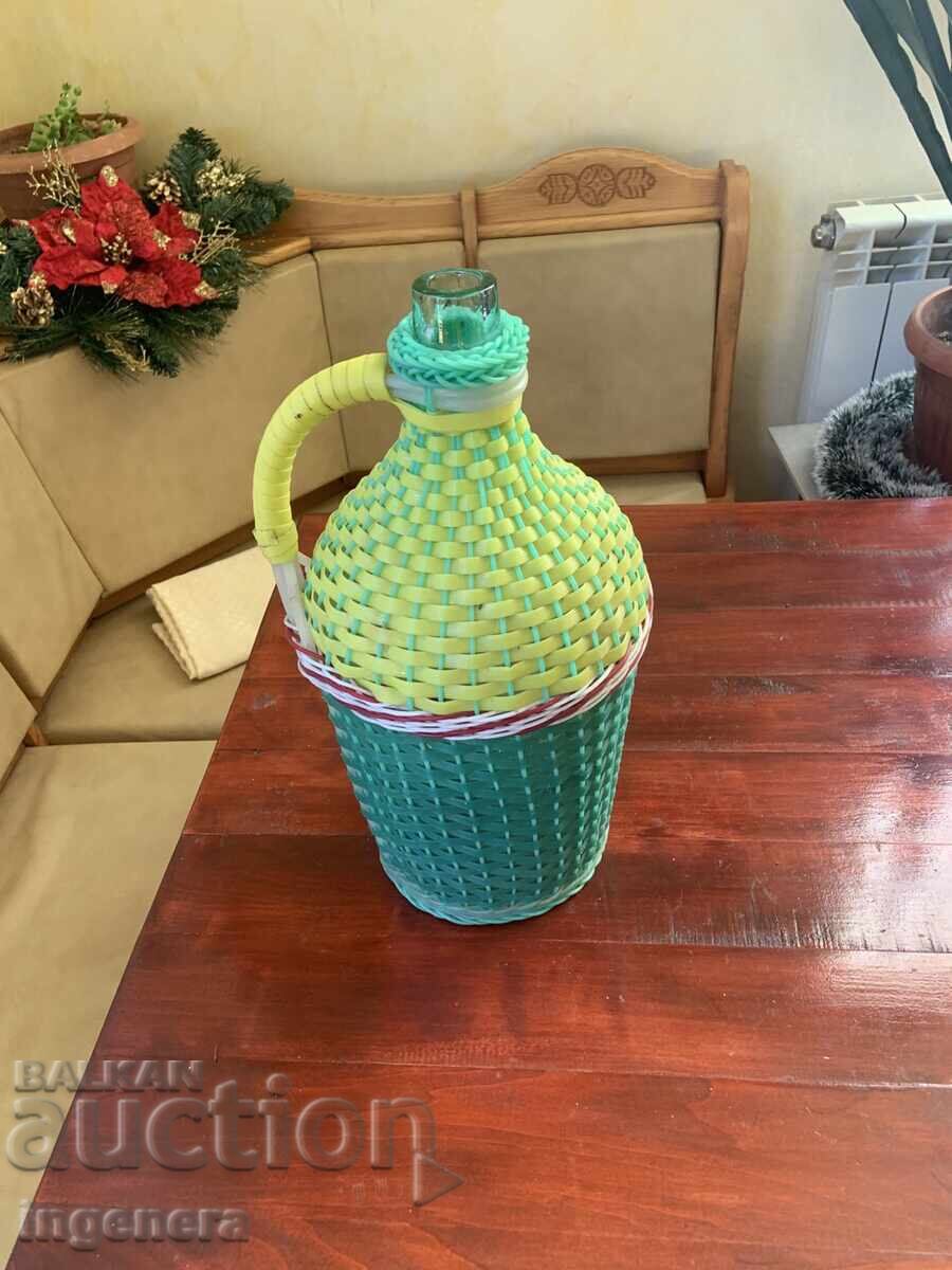 DAMIGEANĂ STICLĂ ÎMPLETITĂ PENTRU RACHIU - 5 LITRI DIN MATERIAL VECHI cu preț 19.00 BGN | € 9.71 DAMIGEANĂ STICLĂ ÎMPLETITĂ PENTRU RACHIU - 5 LITRI DIN MATERIAL VECHI cu preț 19.00 BGN | € 9.71