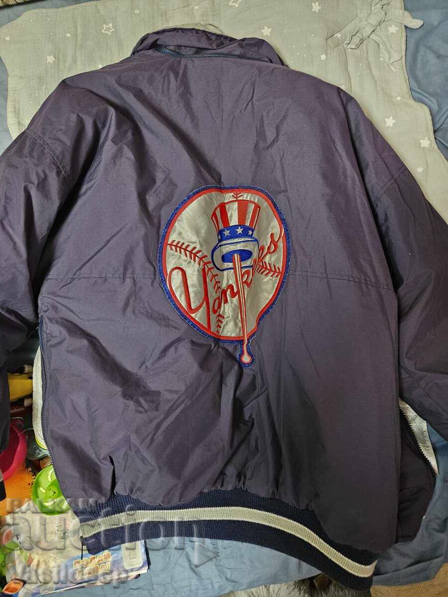 Jachetă New York Yankees, mărimea L, originală cu preț 10.00 BGN | € 5.11 Jachetă New York Yankees, mărimea L, originală cu preț 10.00 BGN | € 5.11