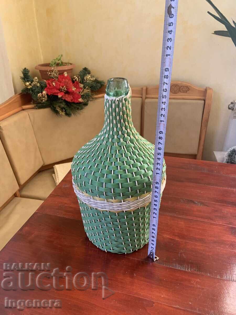 DAMIGEANĂ STICLĂ ÎMPLETITĂ PENTRU RACHIU - 5 LITRI DE PE VREMEA SOCIALISMULUI cu preț 12.00 BGN | € 6.14 DAMIGEANĂ STICLĂ ÎMPLETITĂ PENTRU RACHIU - 5 LITRI DE PE VREMEA SOCIALISMULUI cu preț 12.00 BGN | € 6.14