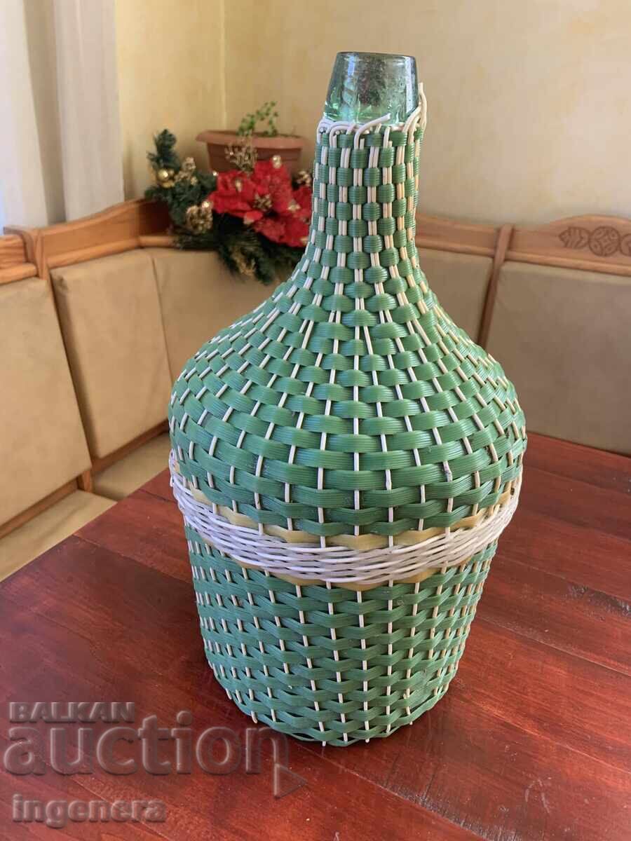 DAMIGEANĂ STICLĂ ÎMPLETITĂ PENTRU RACHIU - 5 LITRI DE PE VREMEA SOCIALISMULUI DAMIGEANĂ STICLĂ ÎMPLETITĂ PENTRU RACHIU - 5 LITRI DE PE VREMEA SOCIALISMULUI