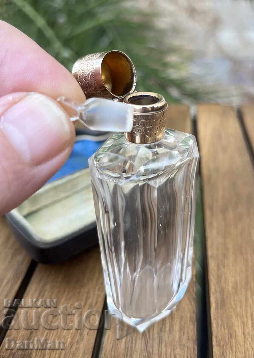 Livrarea Flacon de parfum vintage unic, secolul al XIX-lea, Aur și cristal Livrarea Flacon de parfum vintage unic, secolul al XIX-lea, Aur și cristal