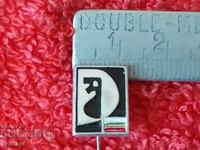 Стара соц метална значка игла