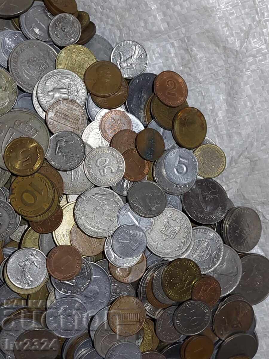 Licitație Lot de monede 950 bucăți Licitație Lot de monede 950 bucăți