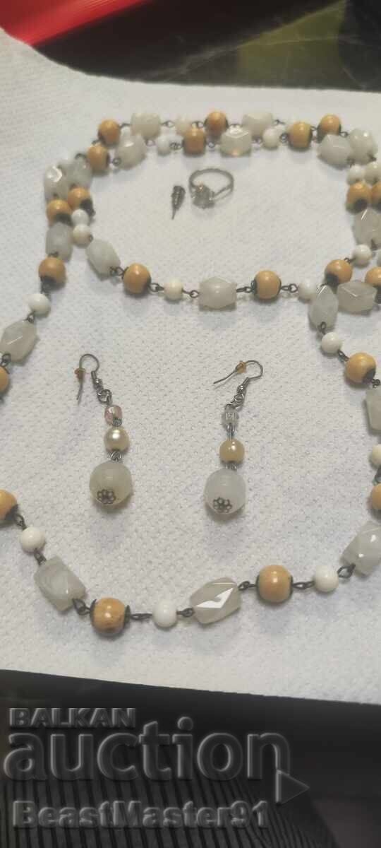 Аукцион Б.З.Ц. Лот Бижута от Стотинка