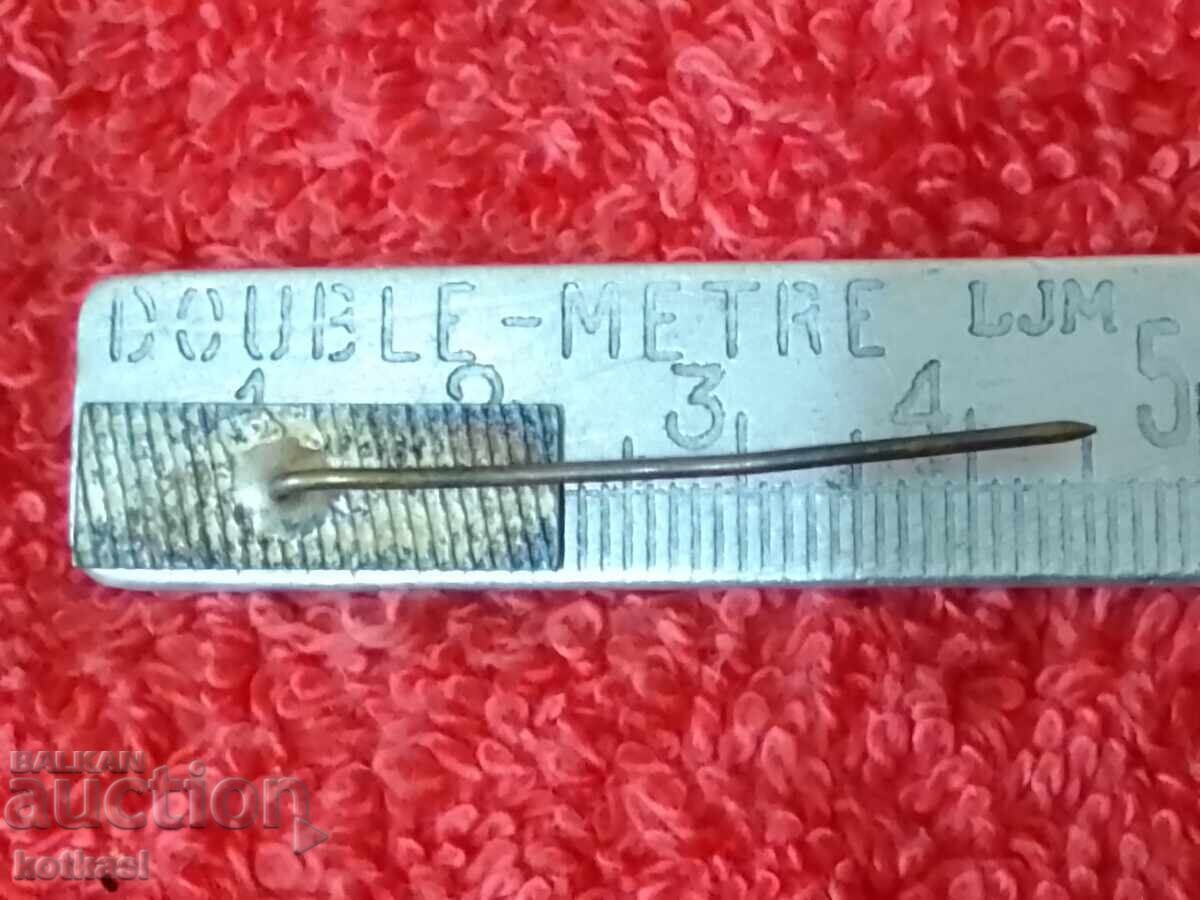 Стара соц метална игла значка емайл Ветроходство Яхта с цена € 28.38 | 55.51 лв.