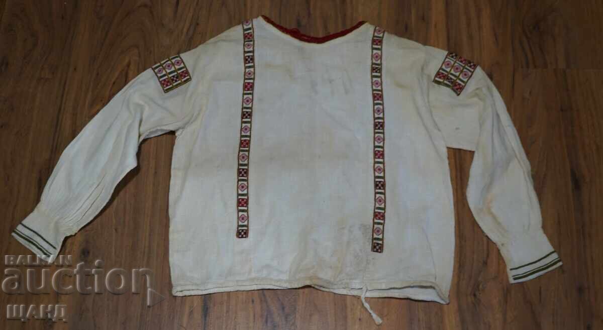 Cămașă autentică veche din mătase, costum popular Cămașă autentică veche din mătase, costum popular