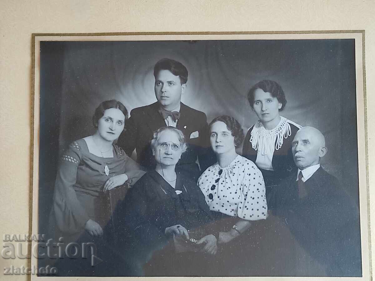 Παλιά φωτογραφία από χαρτόνι - Ruse με τιμή € 30.68 | 60.00 BGN Παλιά φωτογραφία από χαρτόνι - Ruse με τιμή € 30.68 | 60.00 BGN