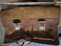 Стара кожена ученическа чанта