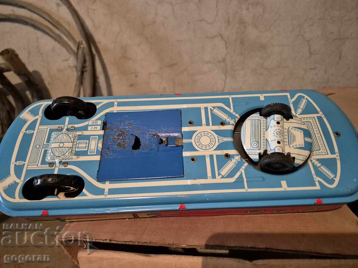 Jucărie veche - lunohod - 5