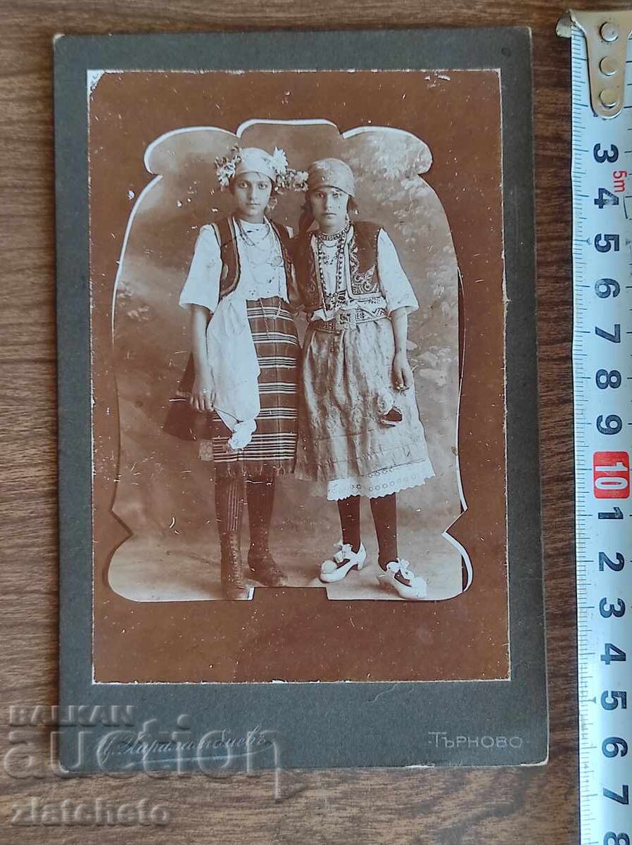 Παλιά φωτογραφία από χαρτόνι -