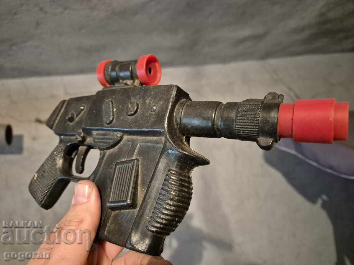 Аукцион Стара играчка - автоматичен пистолет Аукцион Стара играчка - автоматичен пистолет