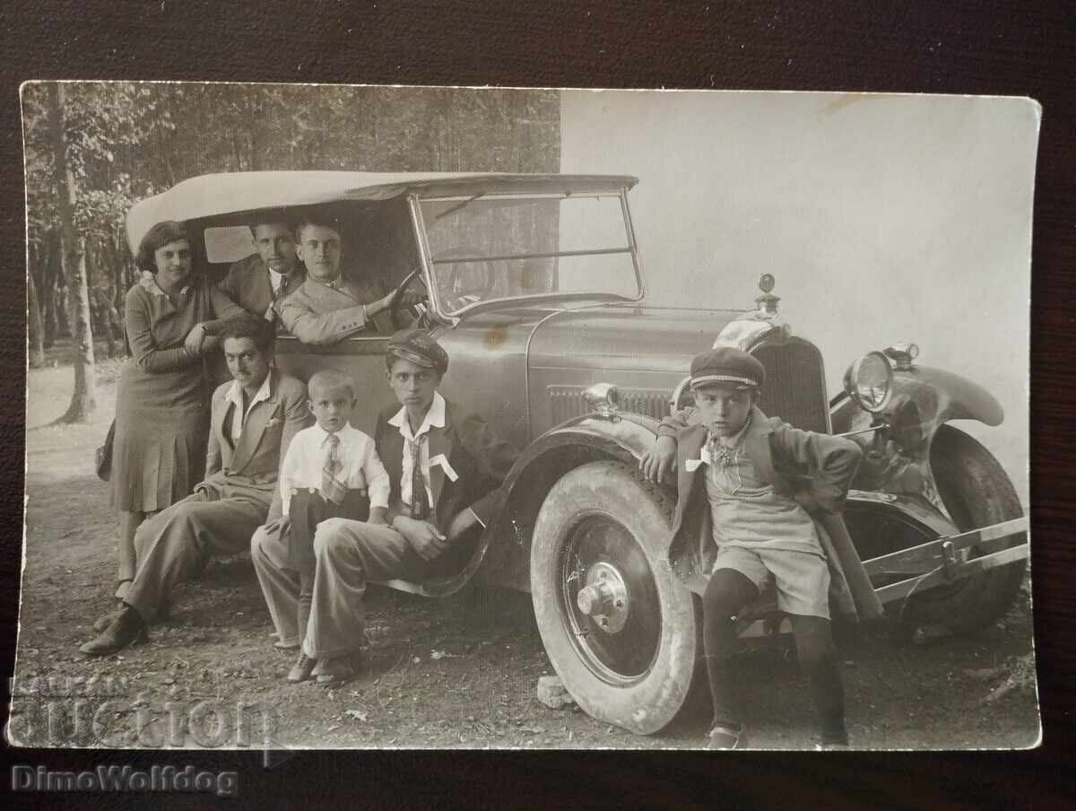 Οικογένεια με Ford Model A, Βουλγαρία, 1931