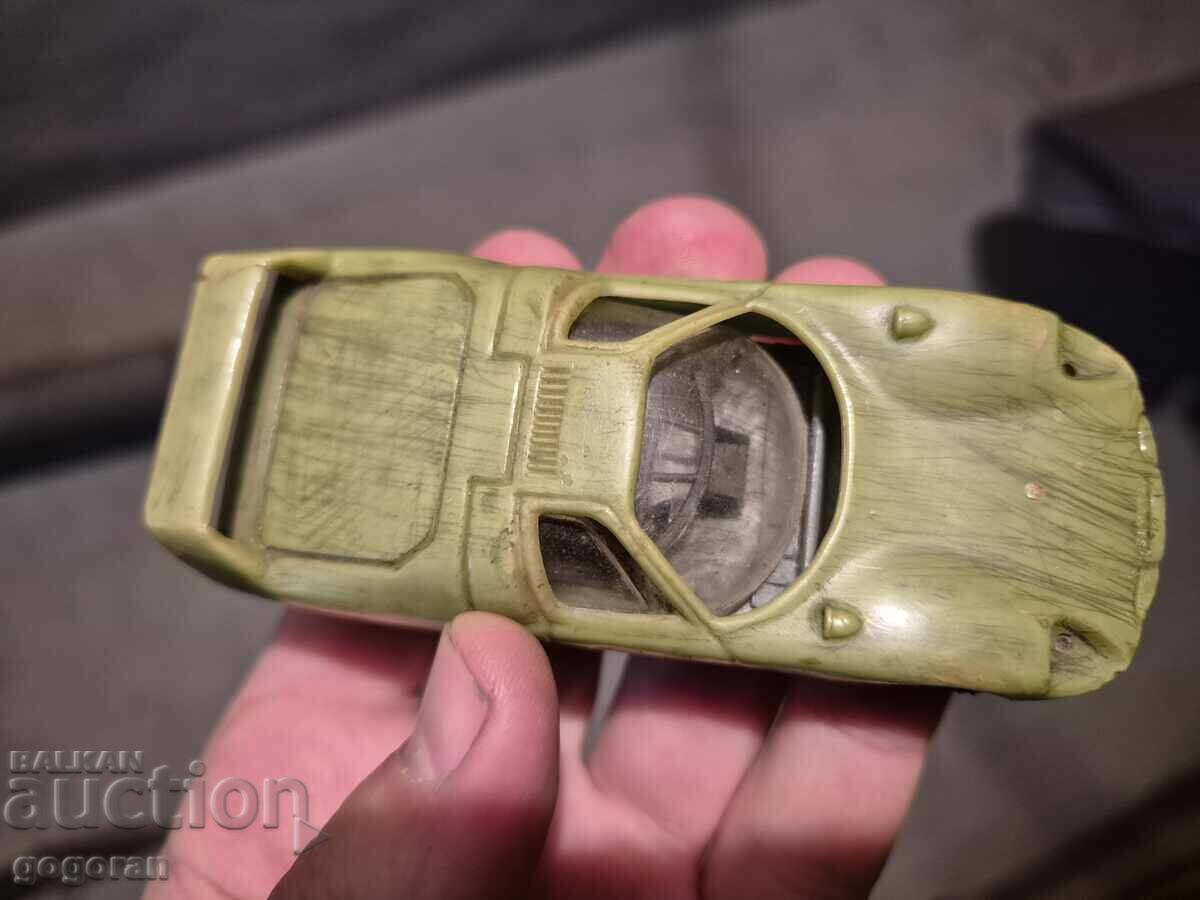 O jucărie veche - un cărucior cu preț € 1.02 | 1.99 BGN