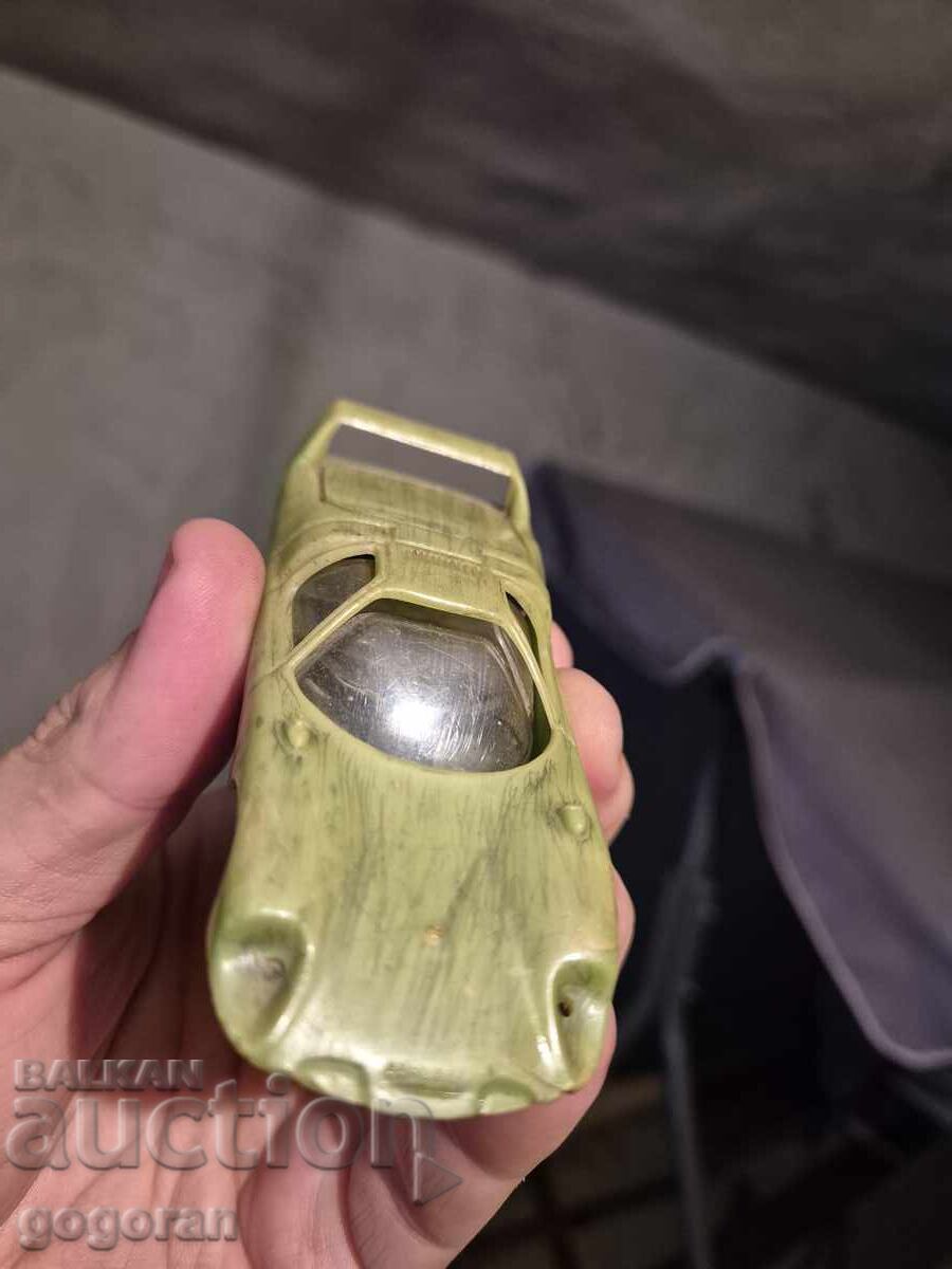 O jucărie veche - un cărucior - 5